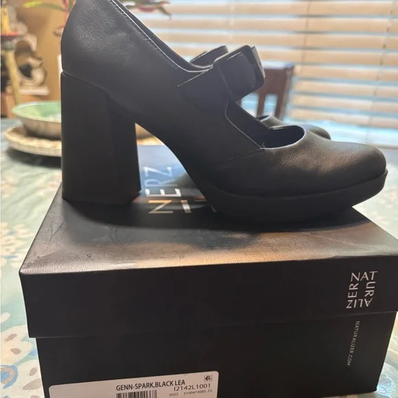 Naturalizer Black Heels Classic Mary Jane - Picture 2 of 5
